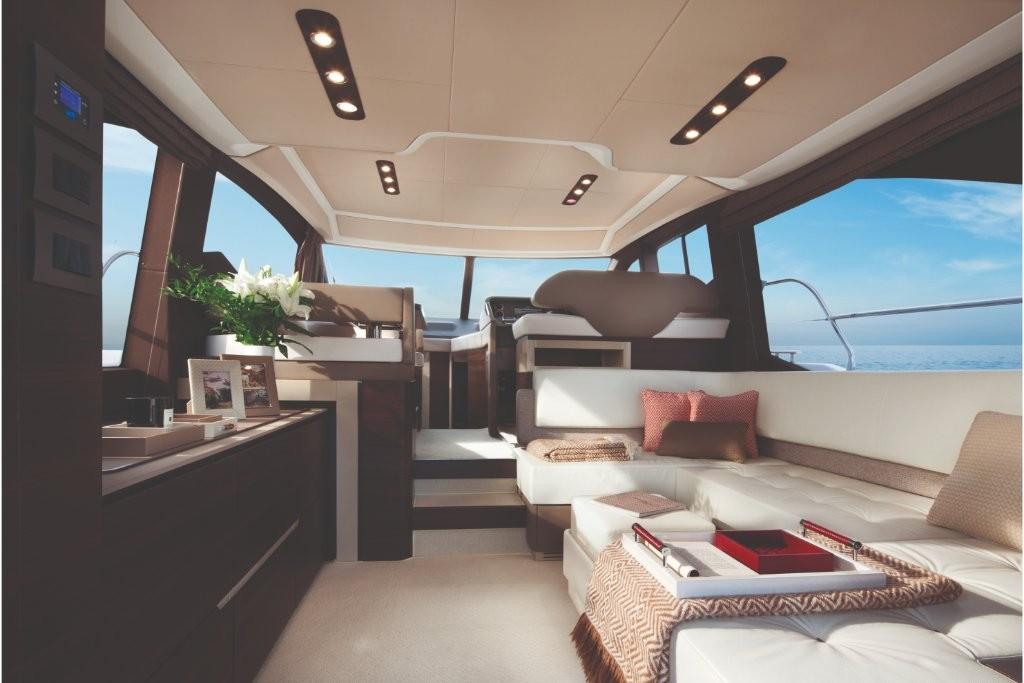 Azimut 50 Interior